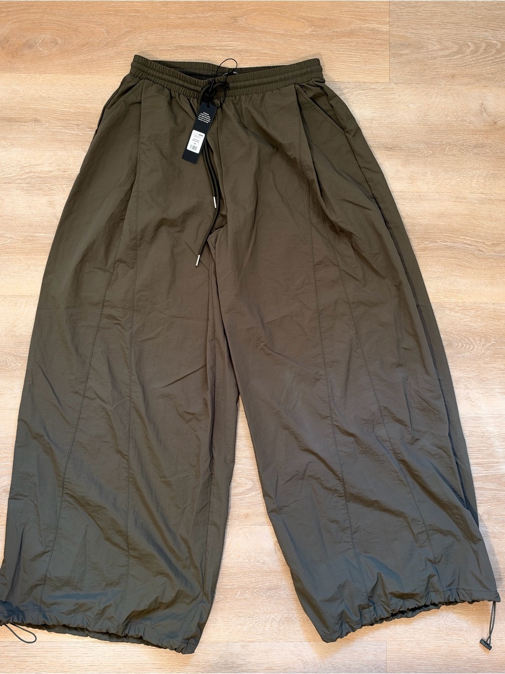 Fashion Nova Men's Olive Green Wide-Leg Drawstring Joggers
